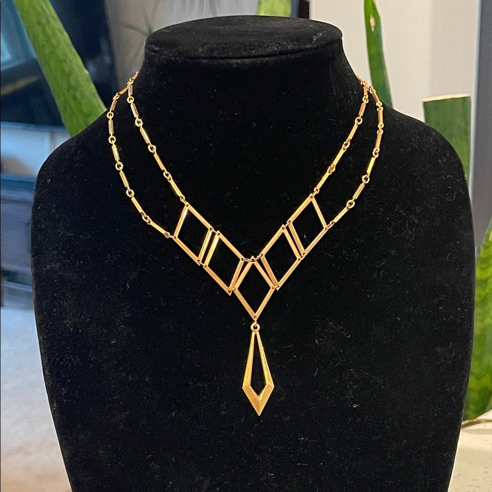 Sarah Coventry Vintage Gold Tone 16in Drop Necklace